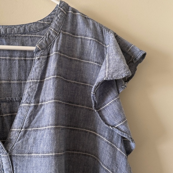 Old Navy Linen Blend Flutter Sleeve Top - Picture 5 of 10